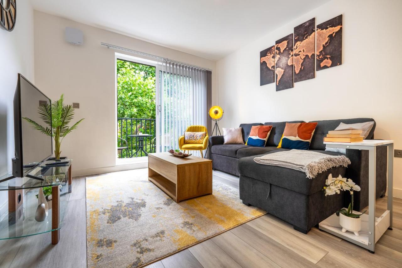 Ferienwohnung Ashview 6 - Heathrow - Windsor - Free Parking Staines-upon-Thames Exterior foto
