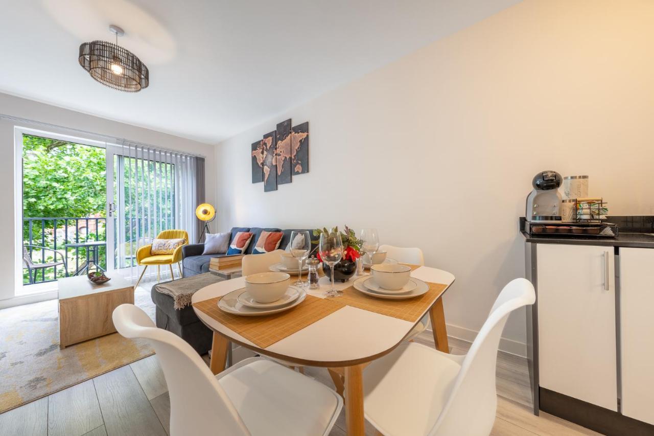Ferienwohnung Ashview 6 - Heathrow - Windsor - Free Parking Staines-upon-Thames Exterior foto